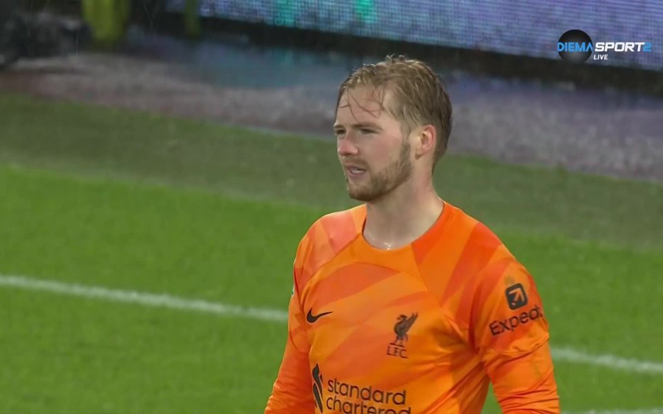 В 63-а минута домакините изпълниха пореден корнер, а Келехър отново