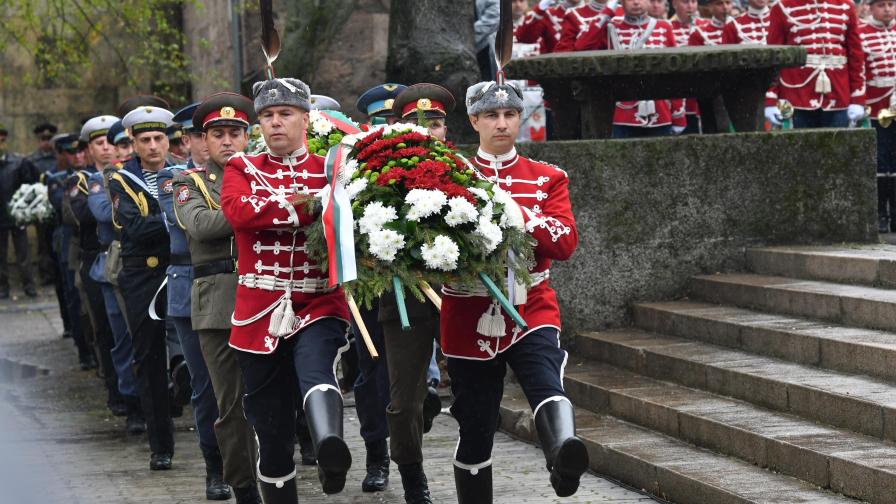 <p>В цялата страна бе отдадена признателност на българските воини, загинали за Отечеството</p>