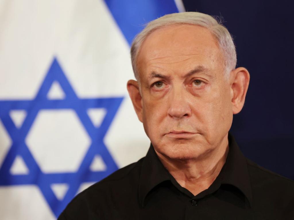 Министър председателят на Израел Бенямин Нетаняху разпусна шестчленния си военновременен