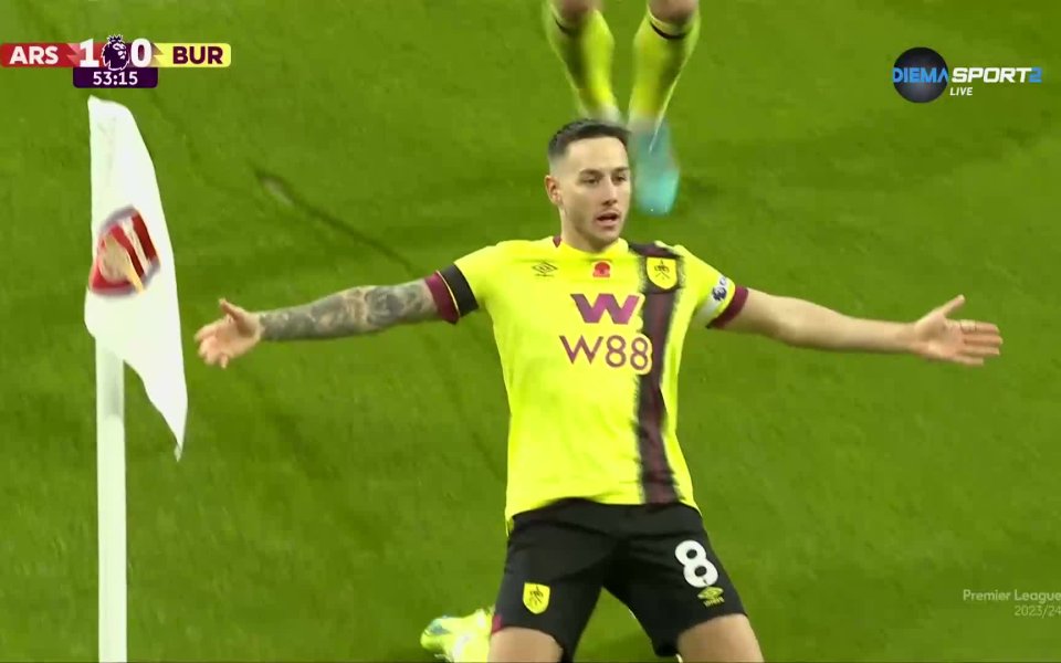 Второто полувреме започна супер за тима на Бърнли, след като