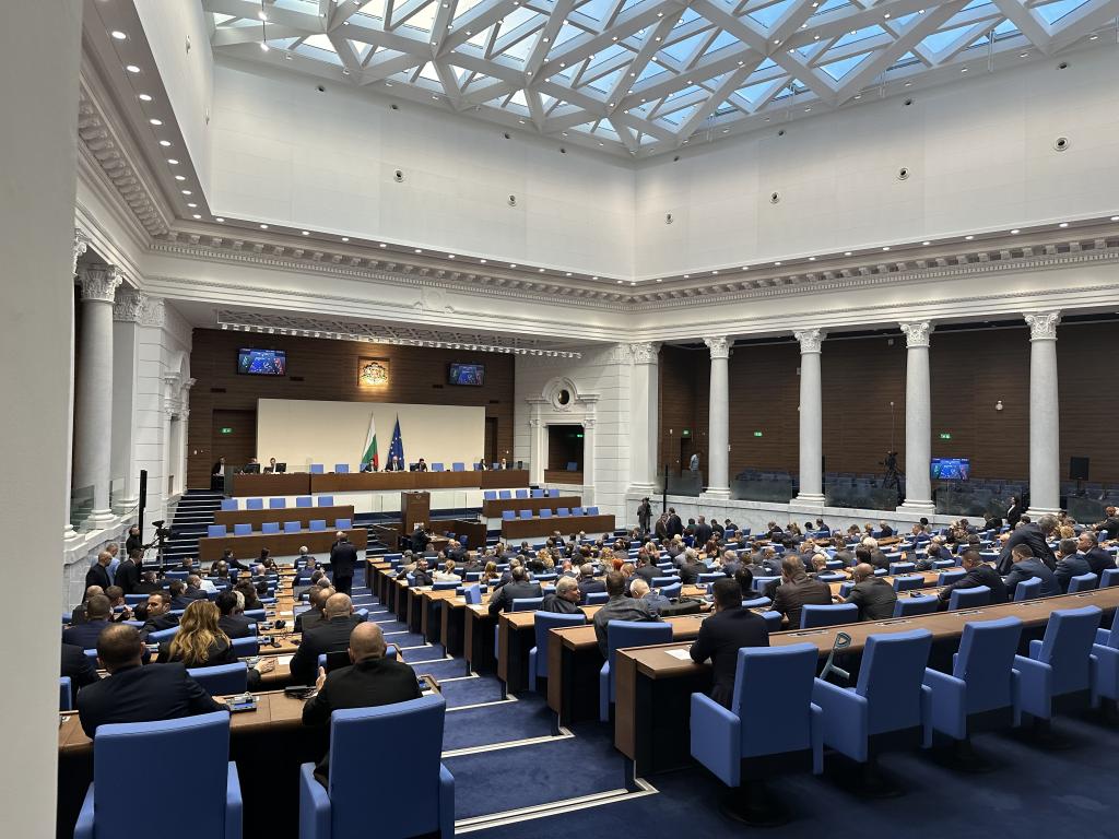 Народното събрание обсъжда на първо четене законопроекта за държавния бюджет