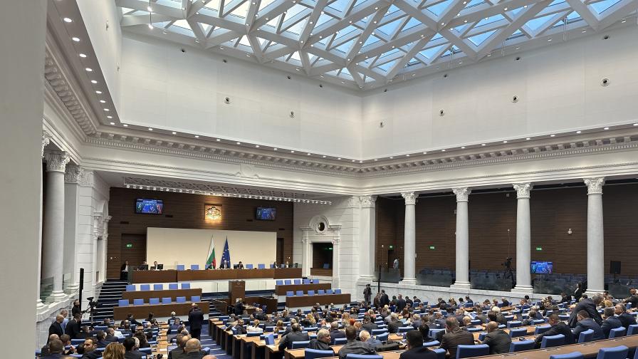 На второ четене: Депутатите приеха в комисия бюджета на ДОО