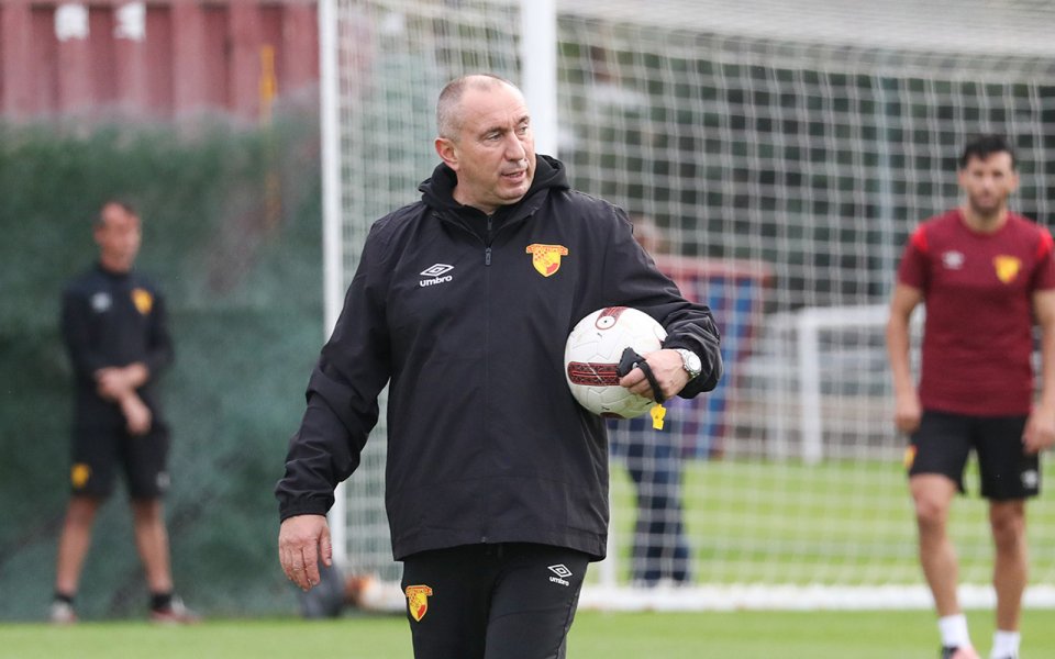 Станимир Стоилов проведе първа тренировка с Гьозтепе на базата на