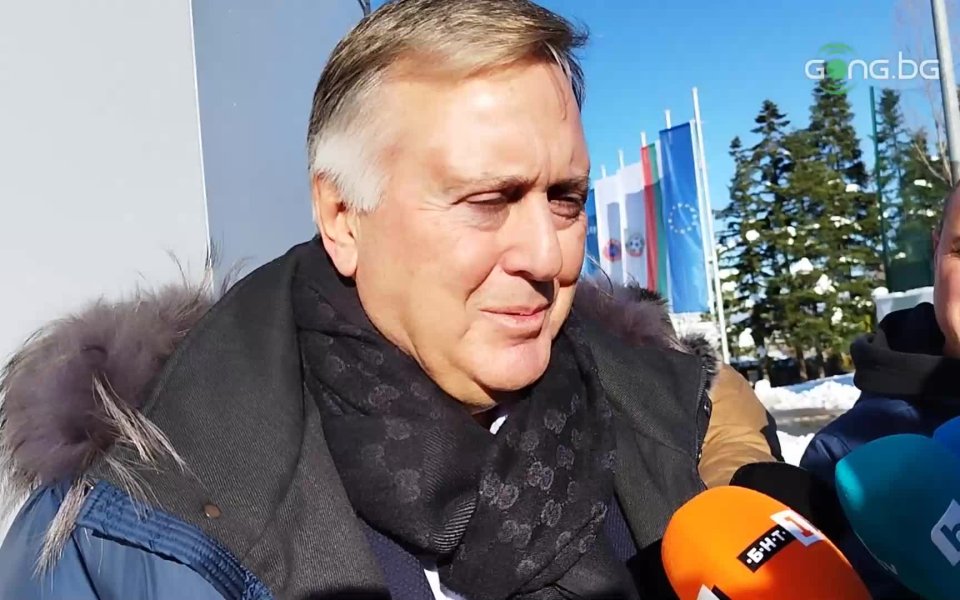 Членът на Изпълкома към БФС – Веселин Балевски, говори пред