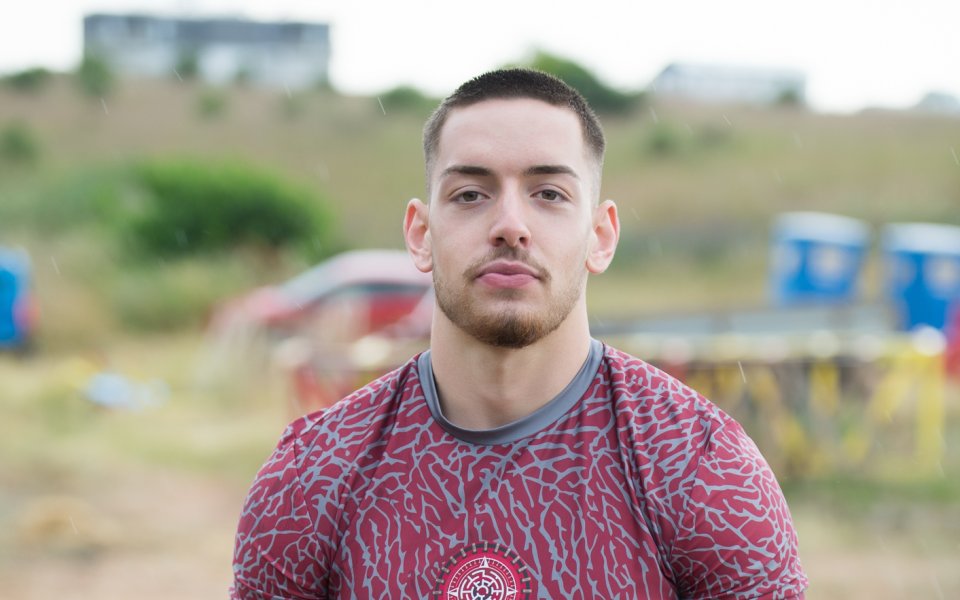 Михаил Кръстев, който е многократен шампион по плуване за деца,