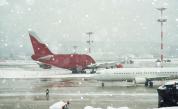 Българи са блокирани oт дни на летището в Мюнхен заради снежна буря (ВИДЕО)