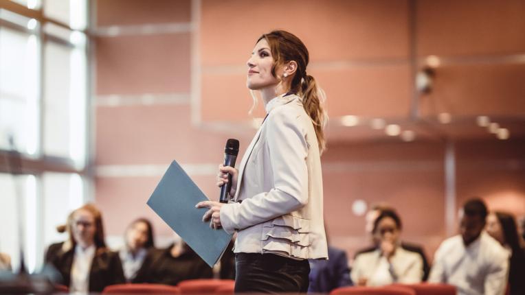  6 метода да преодолеете страха си от обществено говорене 