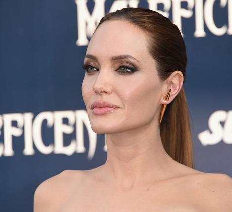 Анджелина Джоли e подписала договор за участие в трети филм