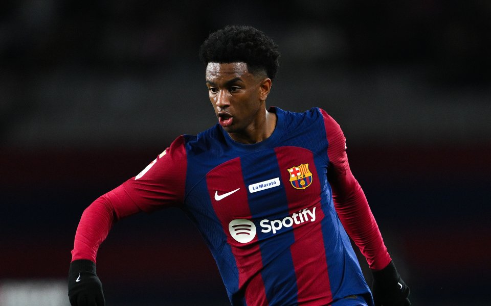 Ръководството на испанския Барселона се нуждае от поне една голяма