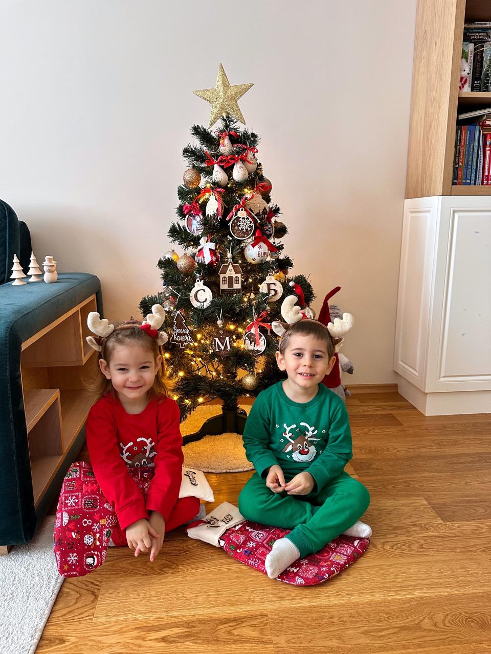  Ева Веселинова 