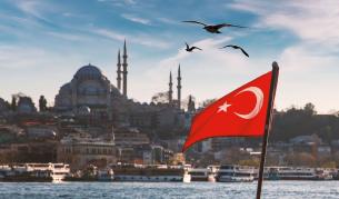 17-годишна стажантка е абортирала след предполагаемо насилие в турския парламент