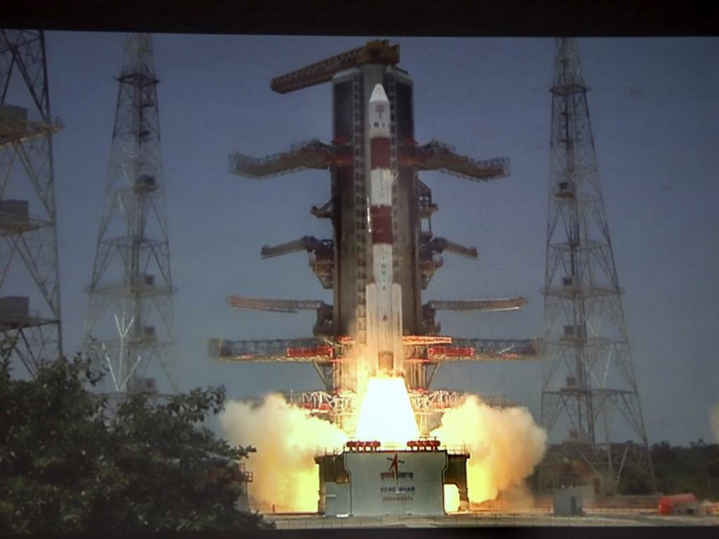 Индийската агенция за космически изследвания успешно изстреля в космоса ракетата