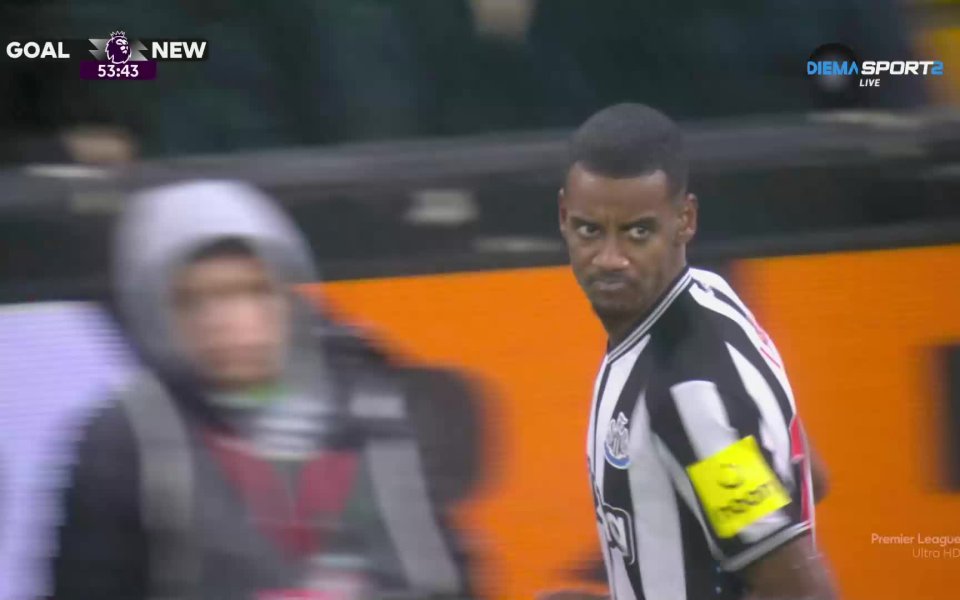 В 54-ата минута Александър Исак получи чудесен извеждащ пас. Шведът