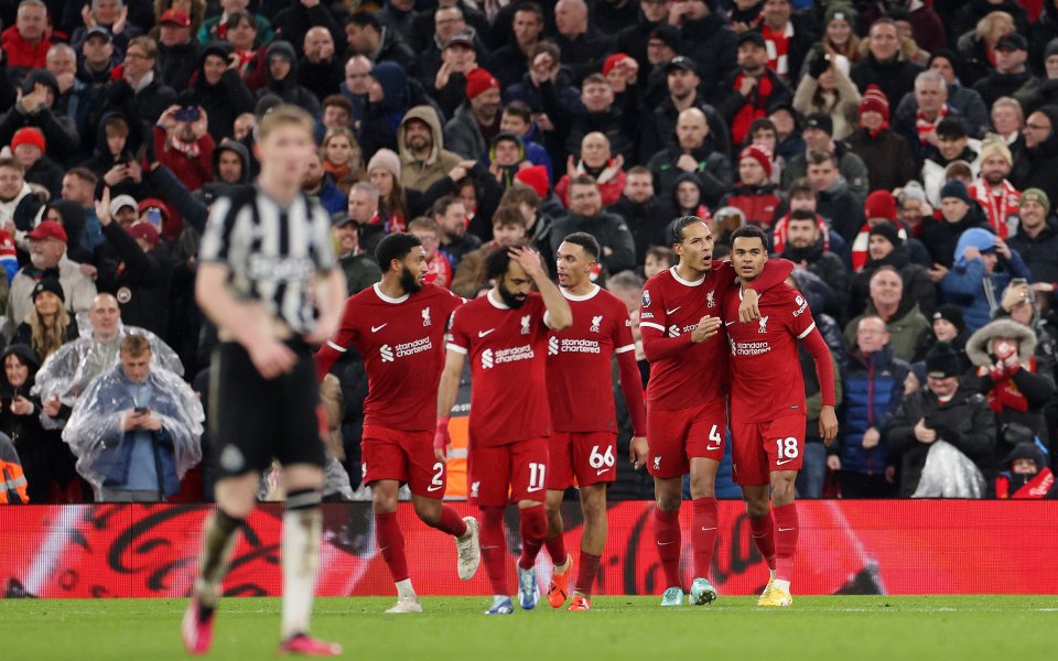 Photo of Liverpool affronte Newcastle lors du spectacle de buts à Anfield