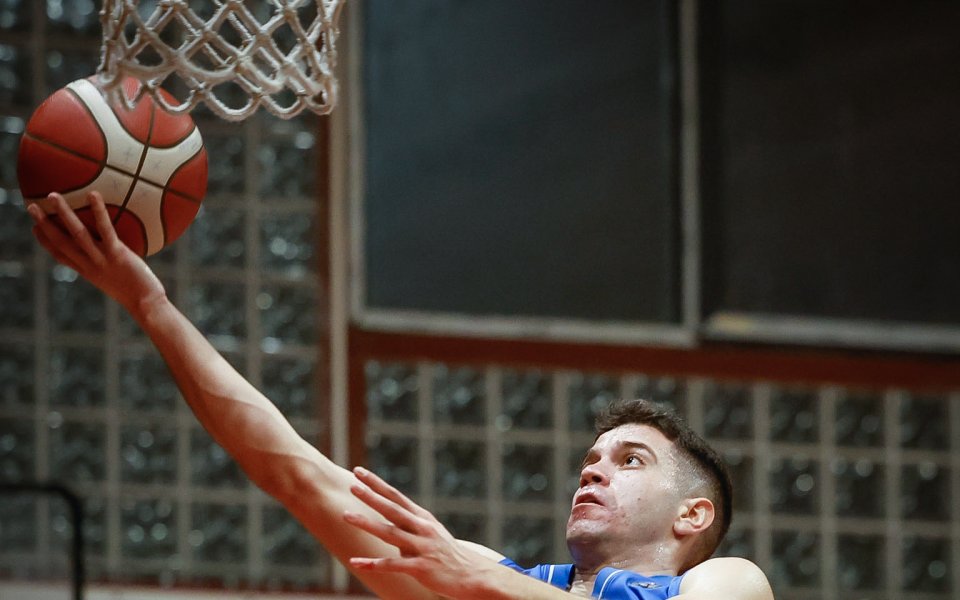 Левски допусна 11-а загуба в последните си 12 мача в