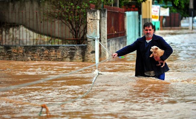 Трагедията в Бразилия: 13 жертви и 21 в неизвестност заради наводненията (ВИДЕО)