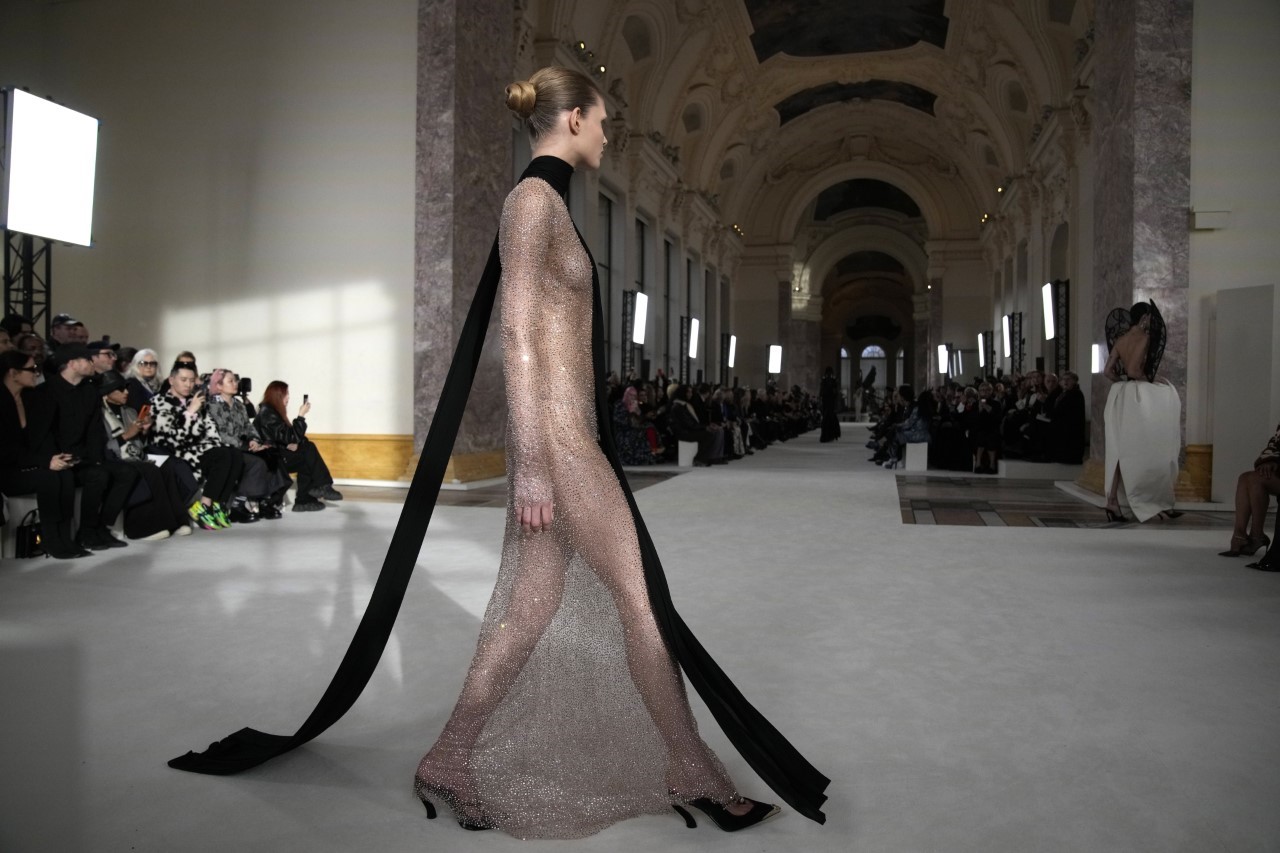 <p>Колекцията Haute Couture пролет-лято 2024 на Schiaparelli бе представена в Париж.</p>