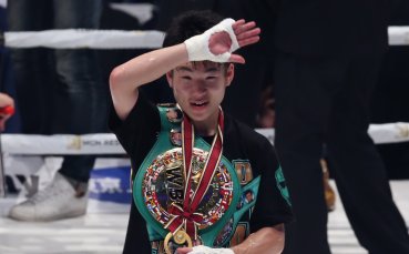 Шампионът на WBC и WBA в лека категория Кенширо Тераджи