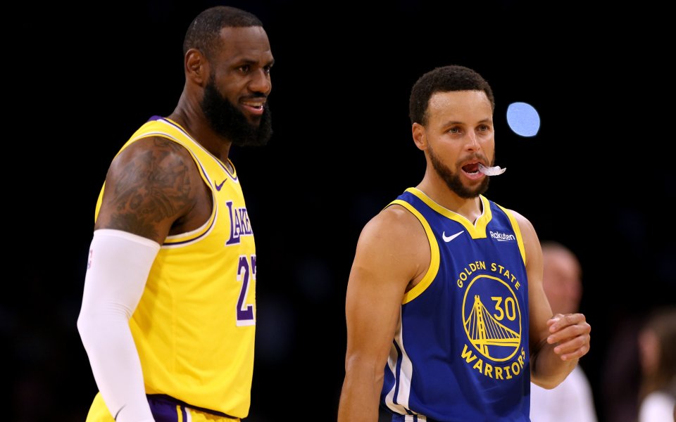 ЛеБрон Джеймс и Стефън Къри водят листата от 41 играчи,