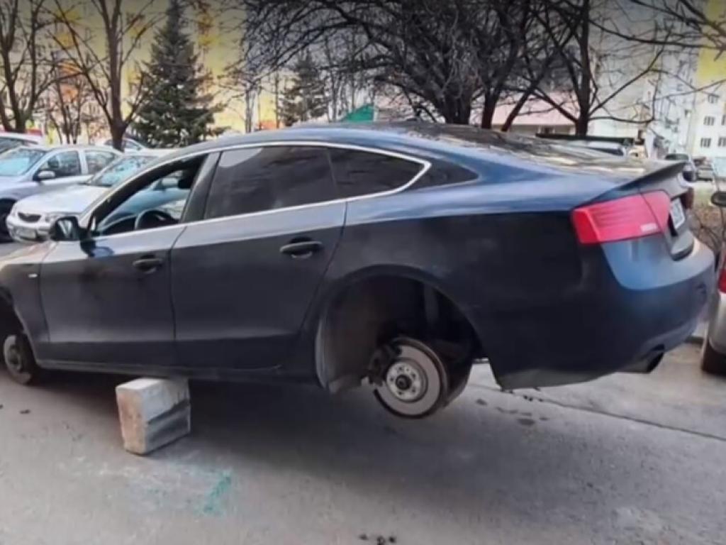 Потресаваща кражба от автомобил в квартал Младост в София Семейство