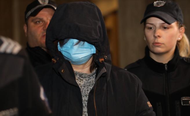Съдът разреши на обвинената в убийство Габриела Славова да се грижи за сина си с Велико Минков