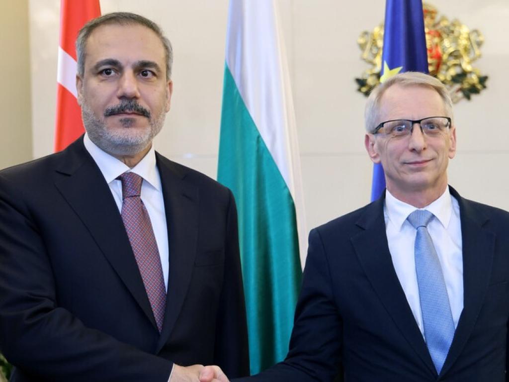 Министър председателят акад Николай Денков се срещна с министъра на външните