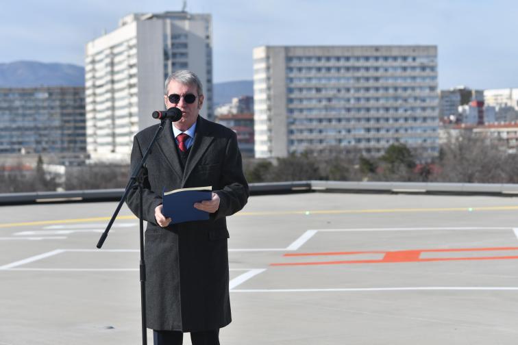 Министър Хинков откри хеликоптерната площадка на болница Света Екатерина