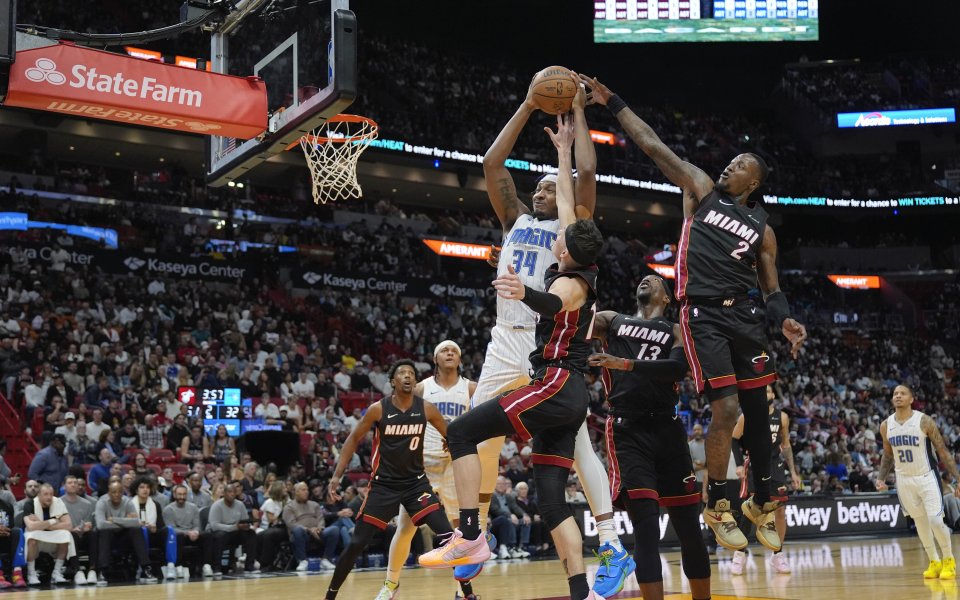 Маями спечели регионалното дерби с Орландо, след като ги удари