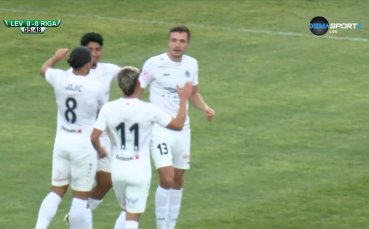 Левски допусна гол в 6 ата минута в контролата срещу латвийския