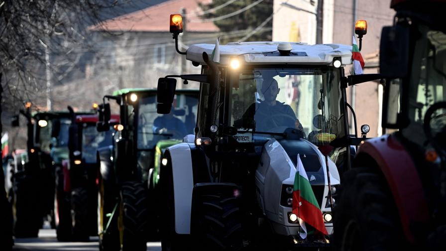 Трети ден блокади: Протестите на земеделците продължават, затвориха АМ "Тракия"