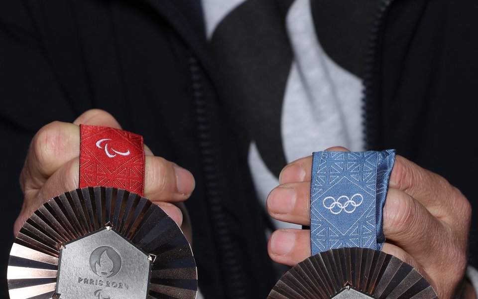 Частица от Айфеловата кула ще получат медалистите от Париж 2024