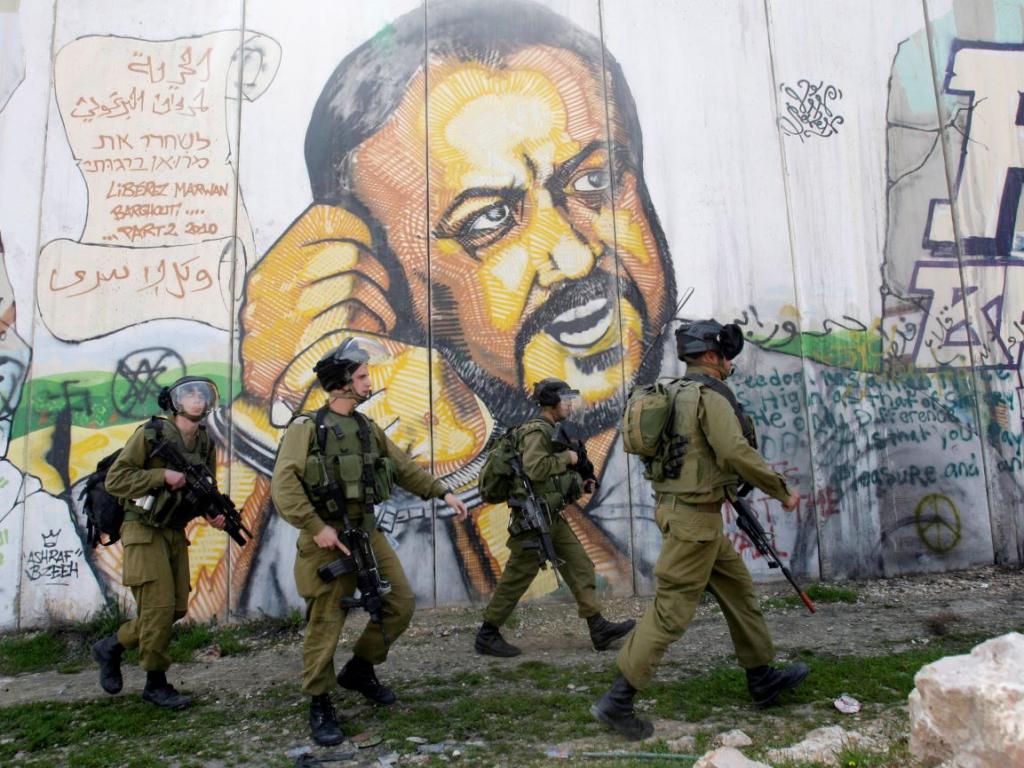 Той е най-известният палестински затворник - Маруан Баргути. За някои