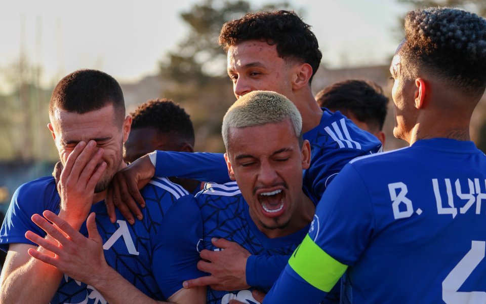 Левски рестартира пролетния дял от своя сезон с победа при