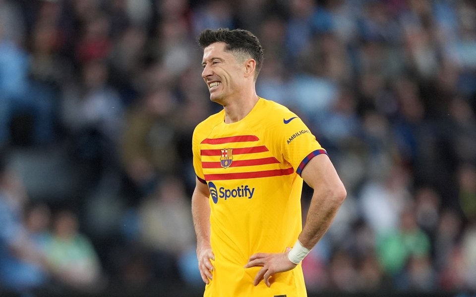 Роберт Левандовски задмина двама от най-емблематичните нападатели на Барселона - Давия