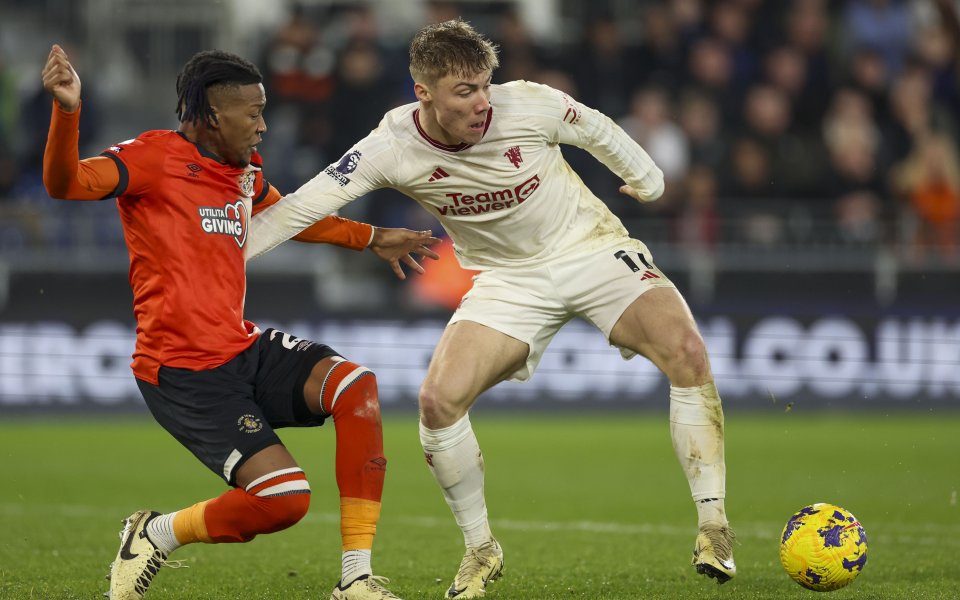 Манчестър Юнайтед постигна много трудна победа в гостуването си на