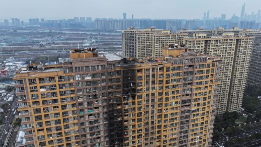 Огромен пожар в жилищна сграда в Китай, загинали са най-малко 15 души