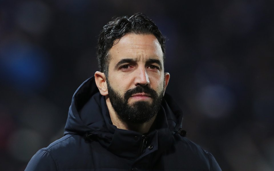 Ливърпул е изпратил представители в Португалия, които ще гледат на