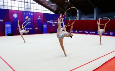 Ансамбълът на България по художествена гимнастика и двете водещи индивидуалистки