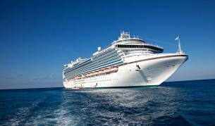 Жена загина след падане от балкон на круизен кораб