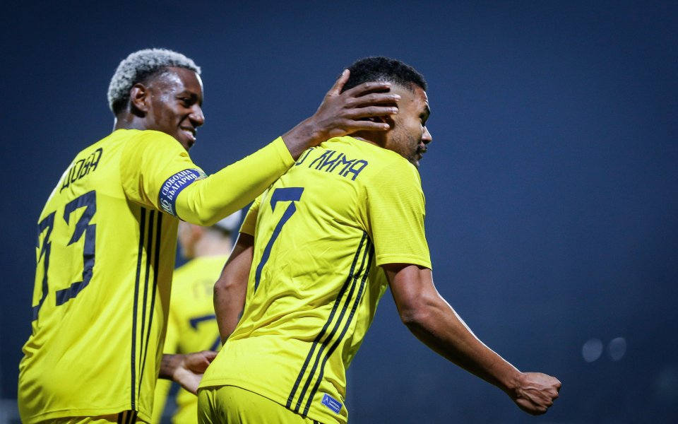 Едно от новите попълнения на Левски - бразилецът Фабио Лима, отбеляза фамозен гол