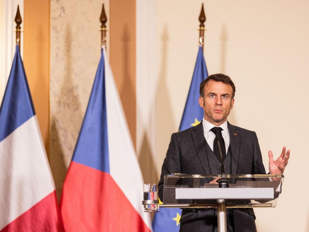 Френският президент Еманюел Макрон призова днес в Прага съюзниците на