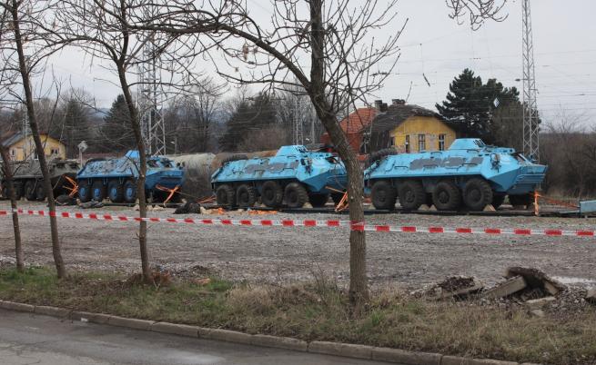 Евробарометър: Повечето българи са против финансиране на оръжия за Украйна