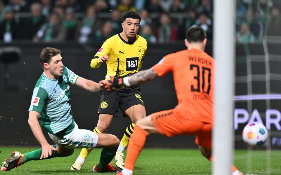 Jadon Sancho gets his first goal back in BVB colours!