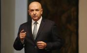 „Медицината е и човечност“: Ген. Мутафчийски с послание към лекарите за празника им
