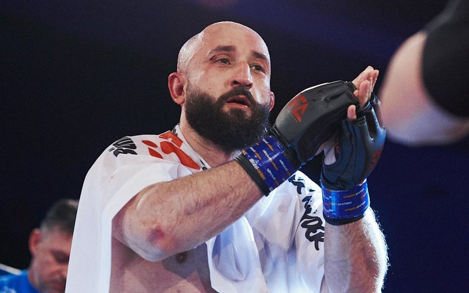 Подгответе се за още една безмилостна битка с голи ръце