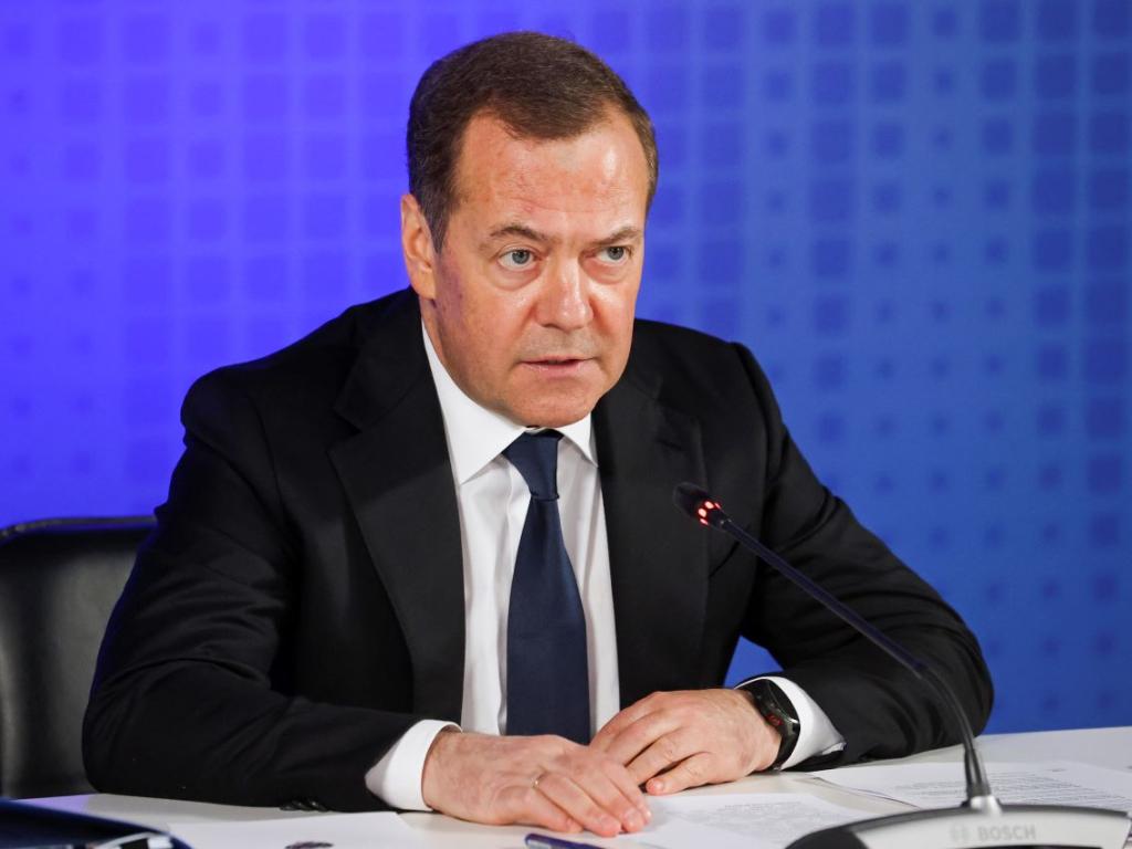 Бившият руски президент Дмитрий Медведев заяви днес че протестиращите които