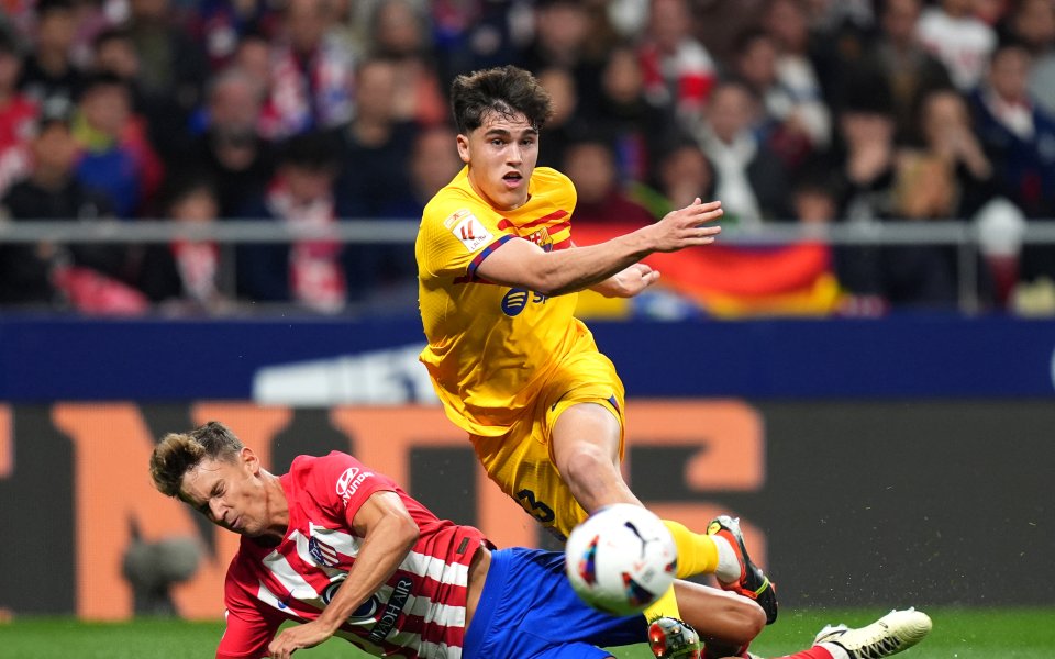 Отборите на Атлетико Мадрид и Барселона играят при резултат 0:2 в