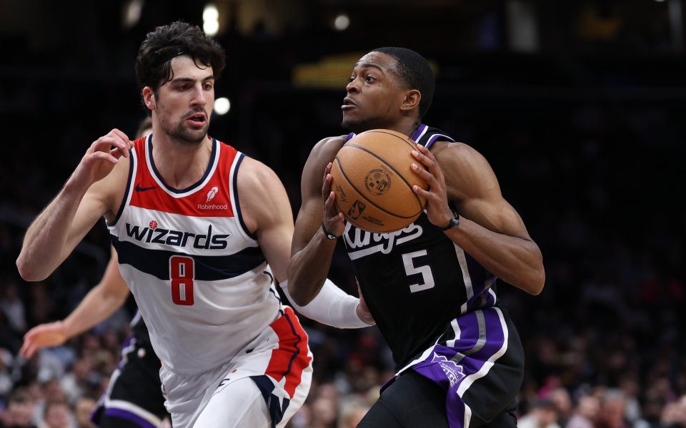 Сакраменто Кингс се провали при гостуването си на най-слабия отбор