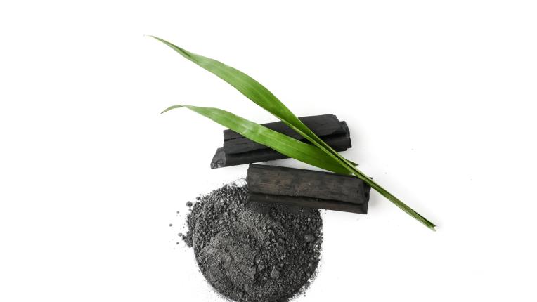  Как да използваме деен въглен в всекидневието 