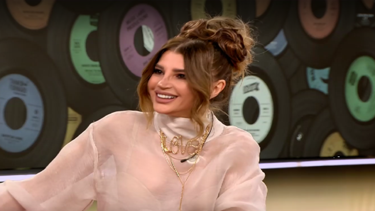  Стил и хубост: визиите на Есил Дюран, в които се влюбихме 